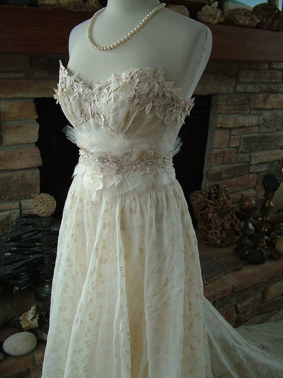 Wedding dress 1930s vintage gown restyled strapless Lace
