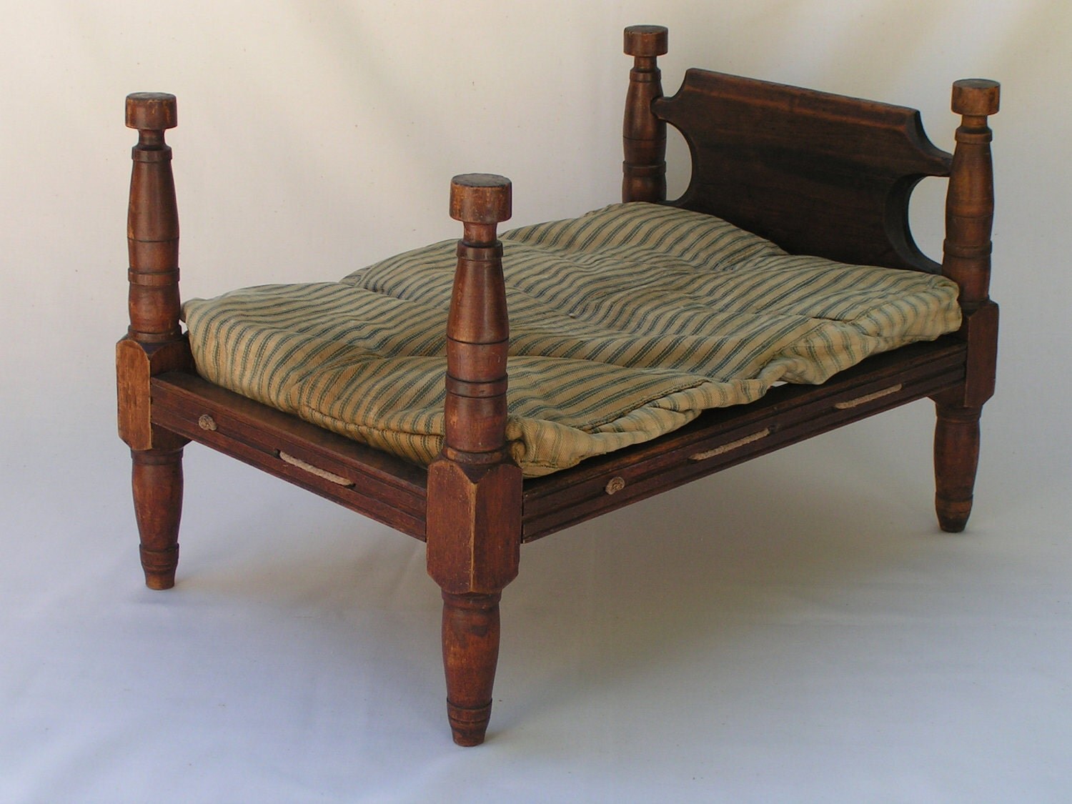 100 year old doll bed mattress