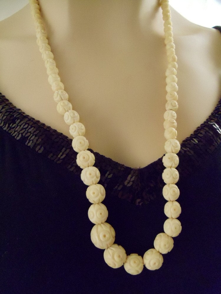 Vintage Jewelry Ivory Carved Bead Rose Style Necklace and