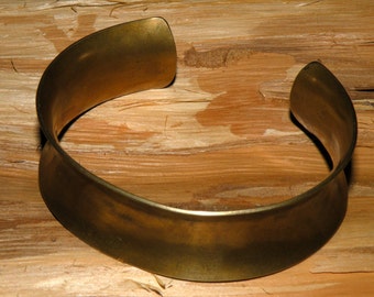 Brass Cuff Bracelet - Hand Forged Oval (10)