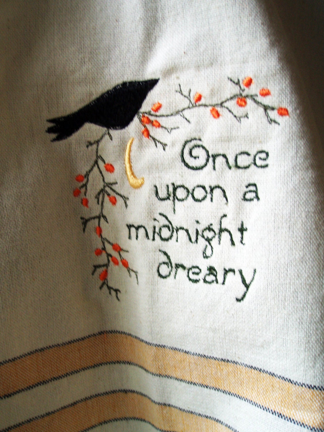 edgar allen poes the raven The raven – edgar allan poe once upon a midnight dreary, while i pondered, weak and weary, over many a quaint and curious volume of forgotten lore, while i nodded, nearly napping, suddenly there came a tapping, as of some one gently rapping, rapping at my chamber door. edgar allen poes the raven The raven – edgar allan poe once upon a midnight dreary, while i pondered, weak and weary, over many a quaint and curious volume of forgotten lore, while i nodded, nearly napping, suddenly there came a tapping, as of some one gently rapping, rapping at my chamber door.