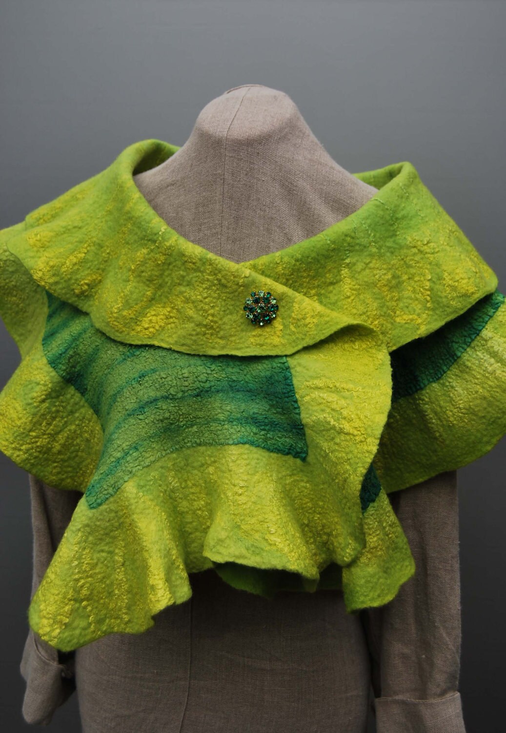 Beautiful wavy ruffled scarf