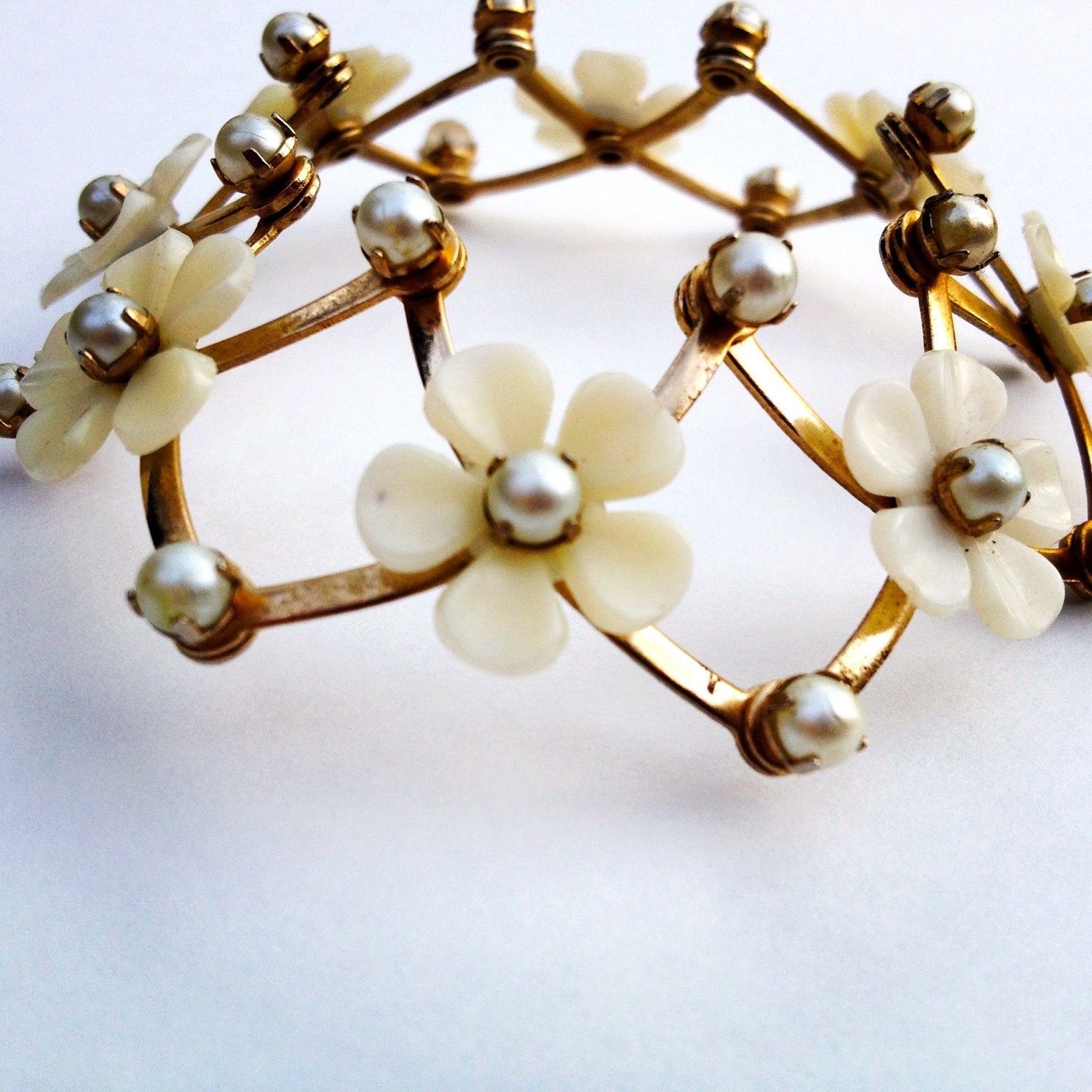 vintage HAIR BUN expansion ornament 1950s vintage