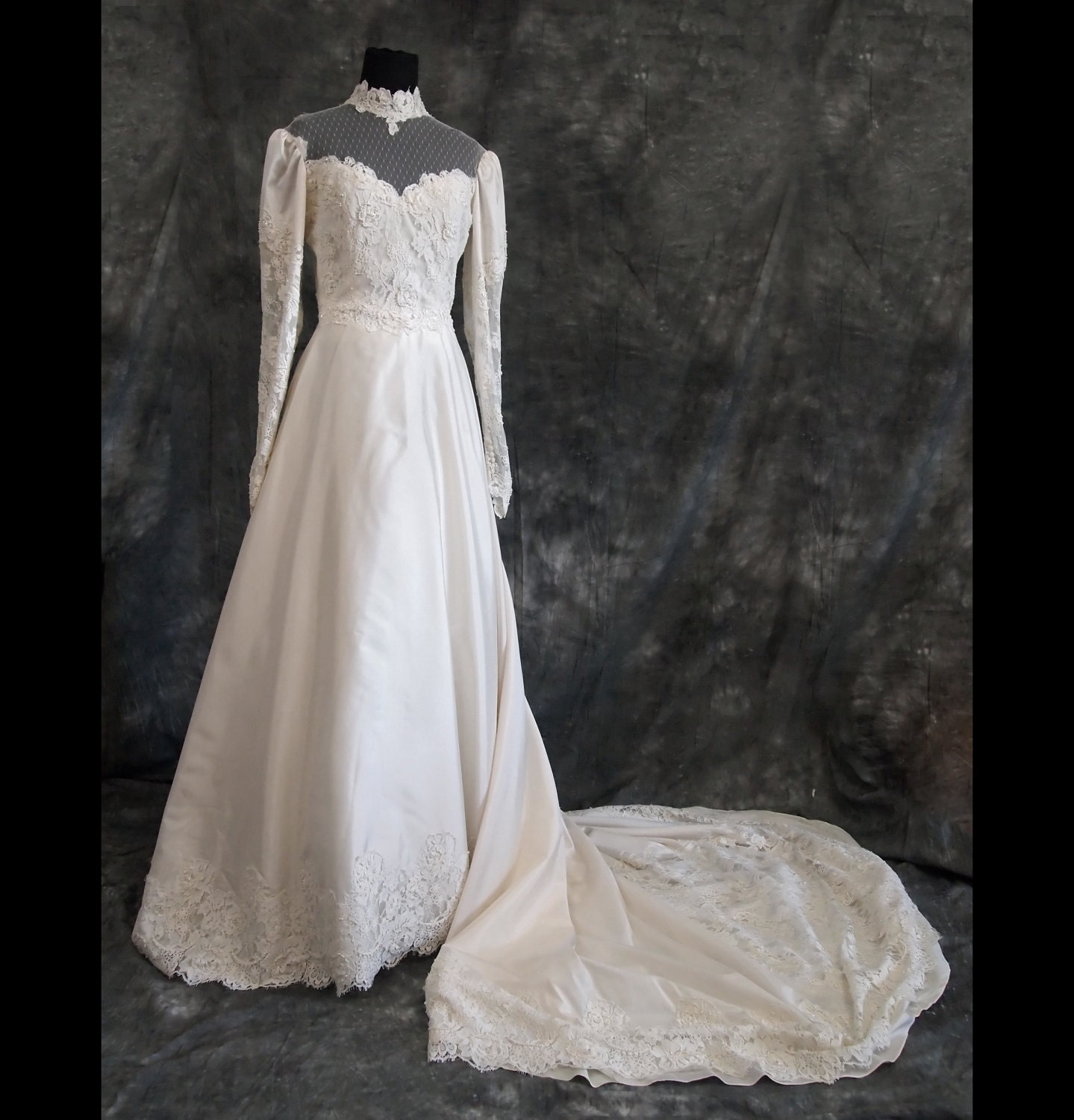 vintage-silk-wedding-dress-victorian-style-70s-s