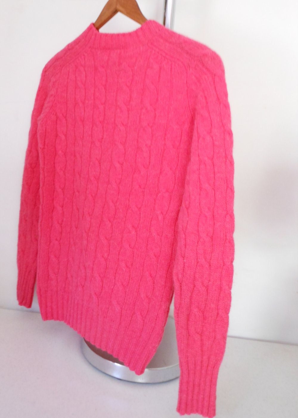 SUMMER SALE Hot Pink Sweater Pullover Cableknit Shetland Wool