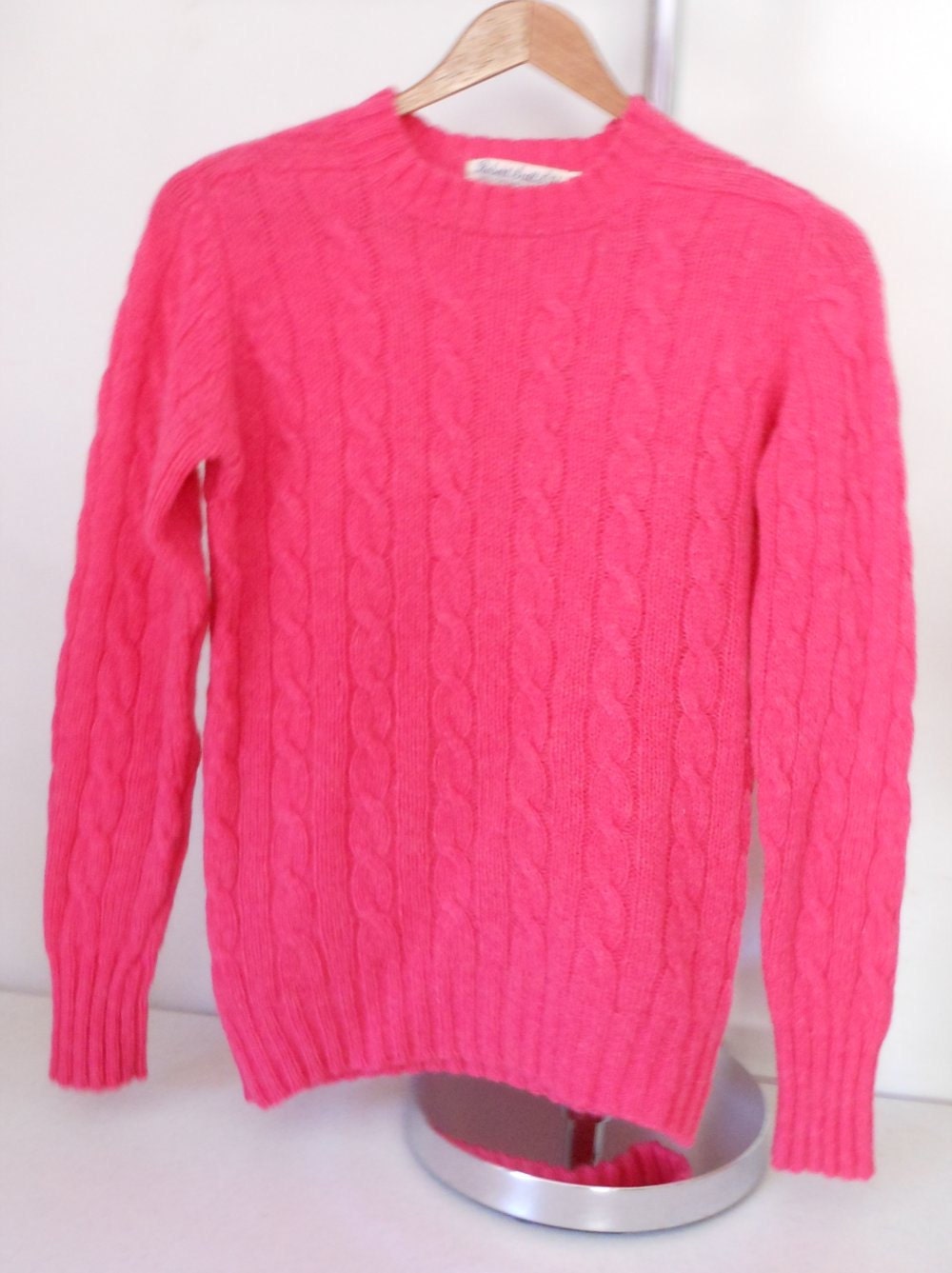 SUMMER SALE Hot Pink Sweater Pullover Cableknit Shetland Wool