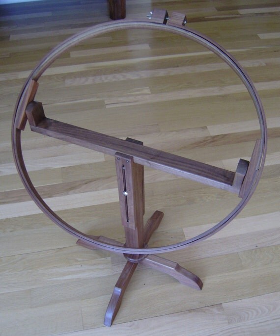 Adjustable Quilt Hoop Stand Black Walnut