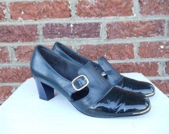 naturalizer square toe pumps