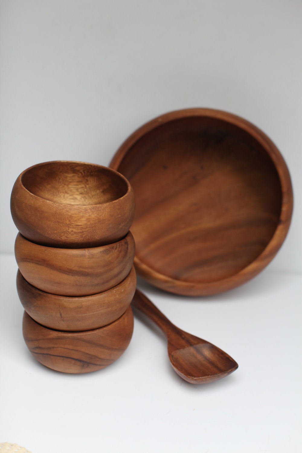 Wooden salad bowl set