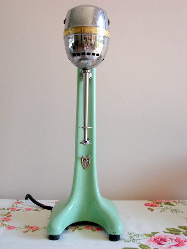 Working Vintage Hamilton Beach Milkshake Mixer Model 33 in