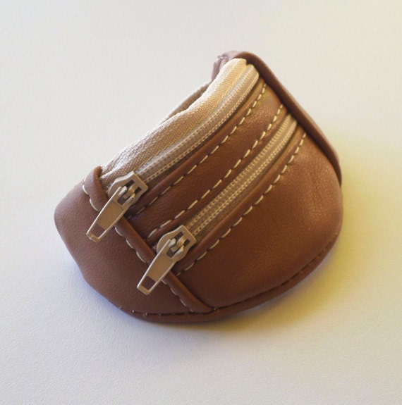 Small Coin Purse Or Wrist Wallet Lightbrown by MiaTiaHandcraft