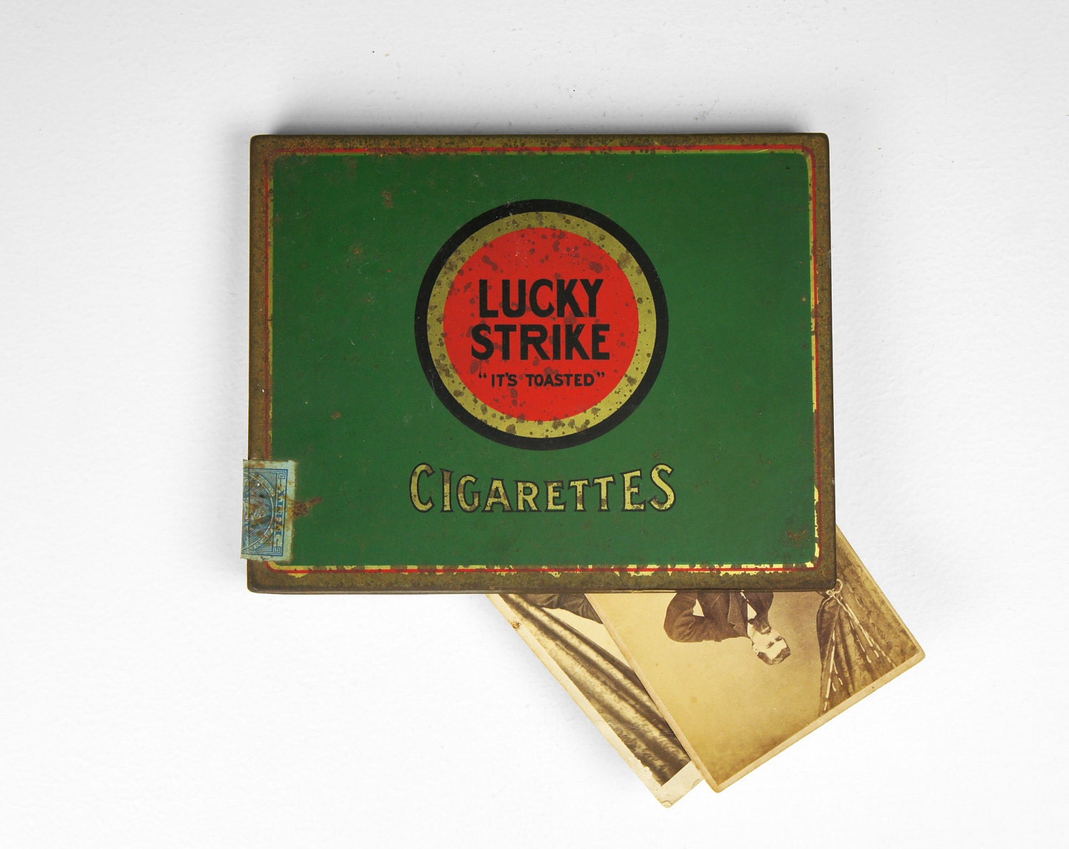 lucky strike cigarette