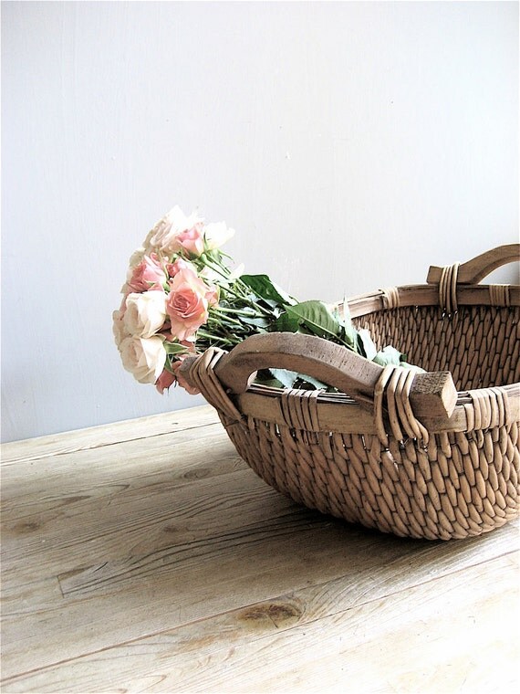 Vintage Basket Wooden Handles