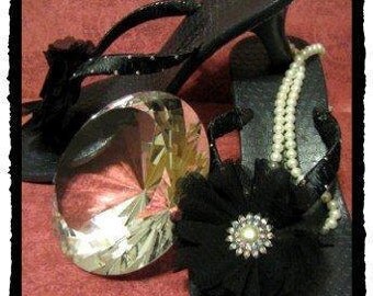 black kitten heel flip flops