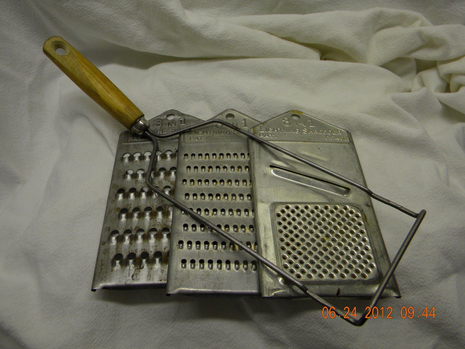 Vintage food Grater 3 in 1 wooden handle kitchen tools