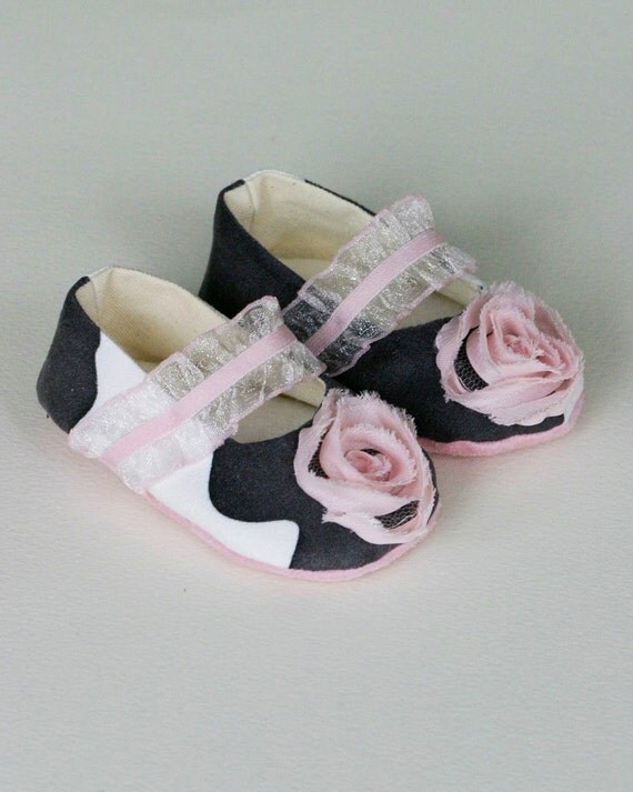 Items similar to Baby Girl Baby Shoes Cow Print & Pink Shabby Chic