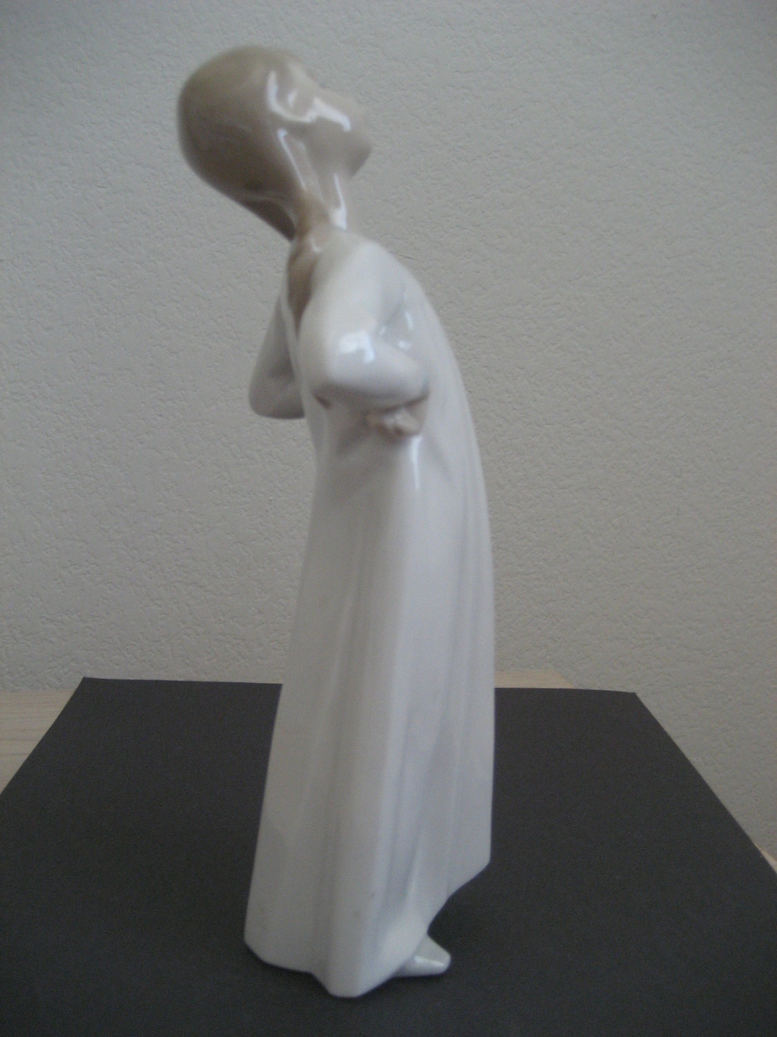 Lladro Figurine Girl With Hands on Hips Retired