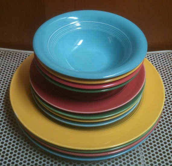 Homer Laughlin HARLEQUIN Dinnerware 20 PIECE SET
