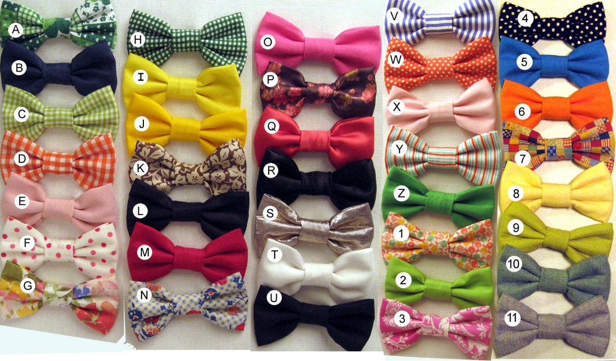 point collar in choice of color or print and interchangeable