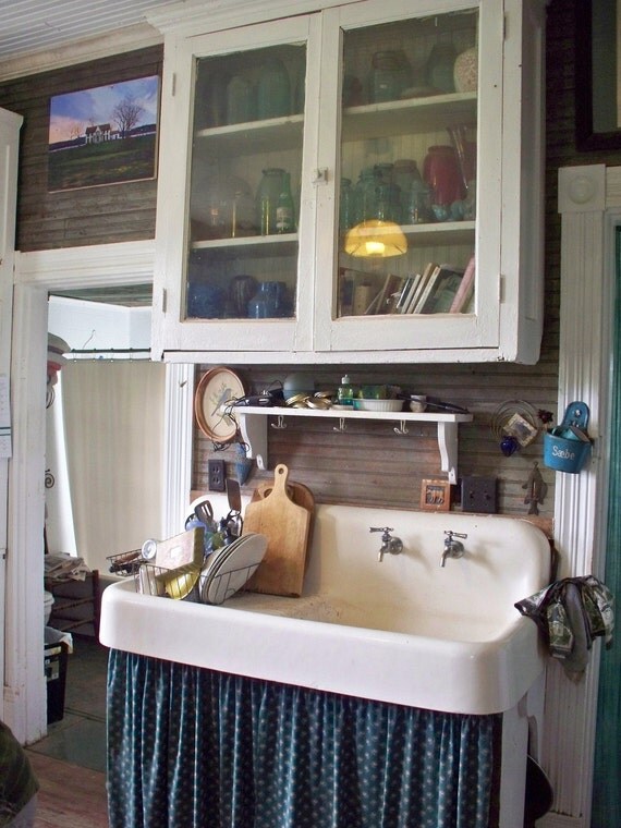 Teresa S Kitchen sink in teresa s kitchen 5 x 7 photo signed Teresa S Kitchen sink in teresa s kitchen 5 x 7 photo signed