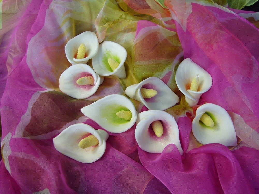 Calla Lilies Edible Sugar gumpaste Flowers Set by SandysCakeBling