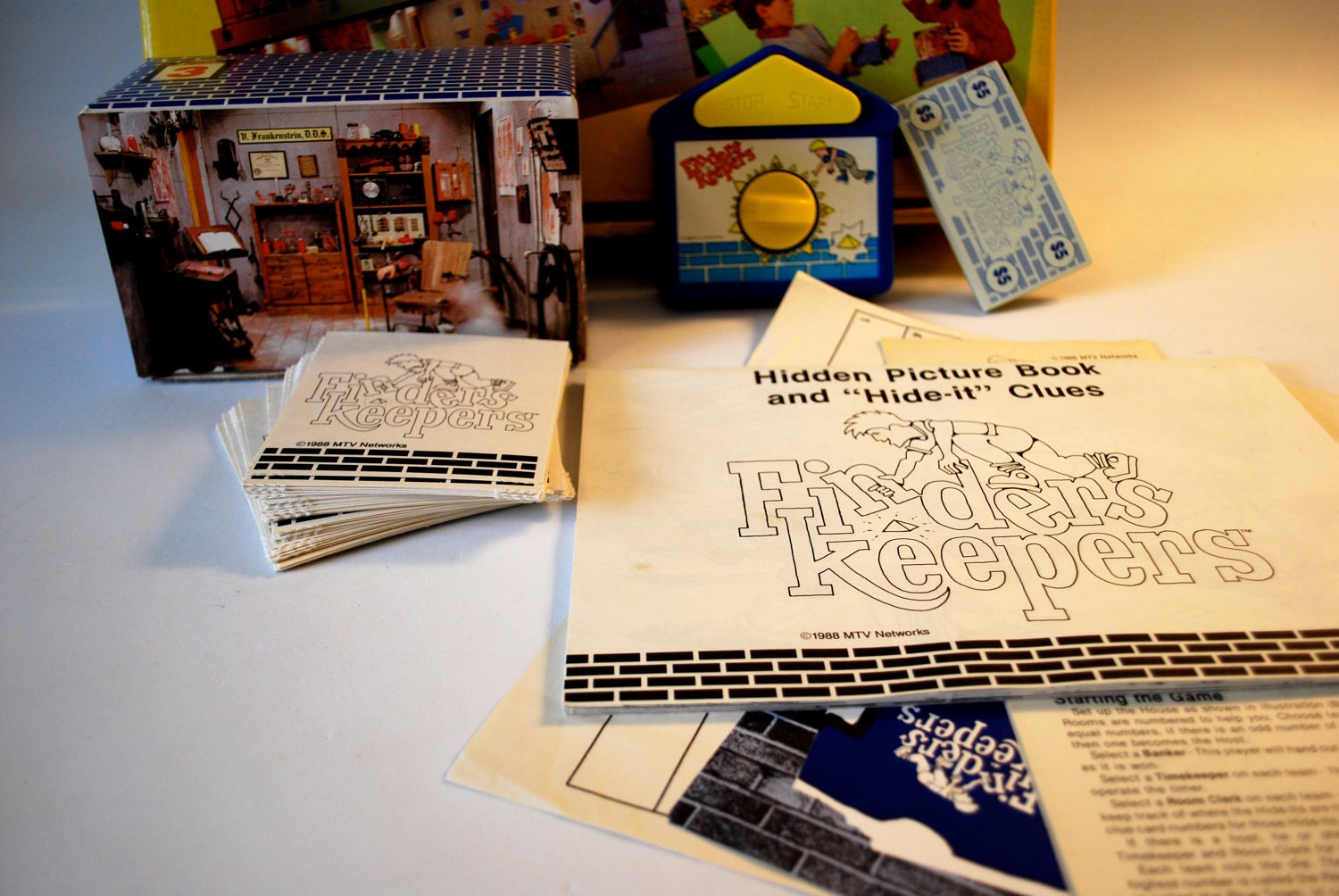 Nickelodeon Finders Keepers Game 1988 complete by WonderlandToys