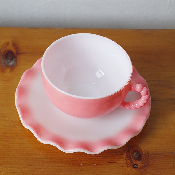 Adorable 50s Pink Milk Glass Tea Cup Set