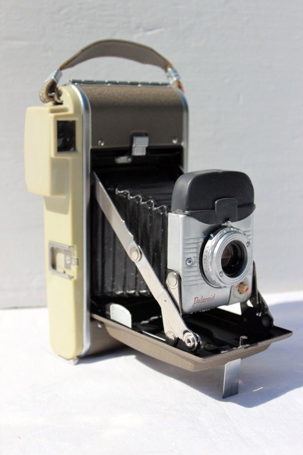 Vintage Polaroid Highlander Land Camera Model 80A With