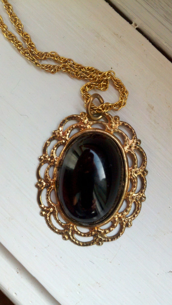 Vintage Pendant Black Stone in Gold Filigree by Sutlerssundries