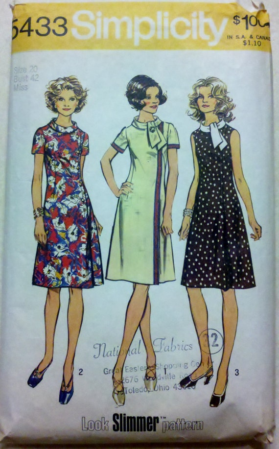1970's Misses' Mod Front Pleat Dress Vintage Sewing