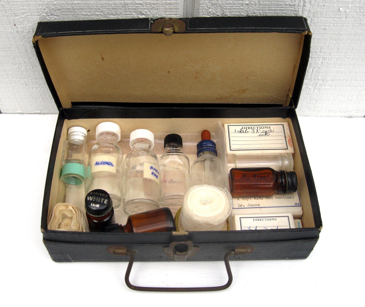Vintage Childrens Doctor Kit Apothecary Bottles