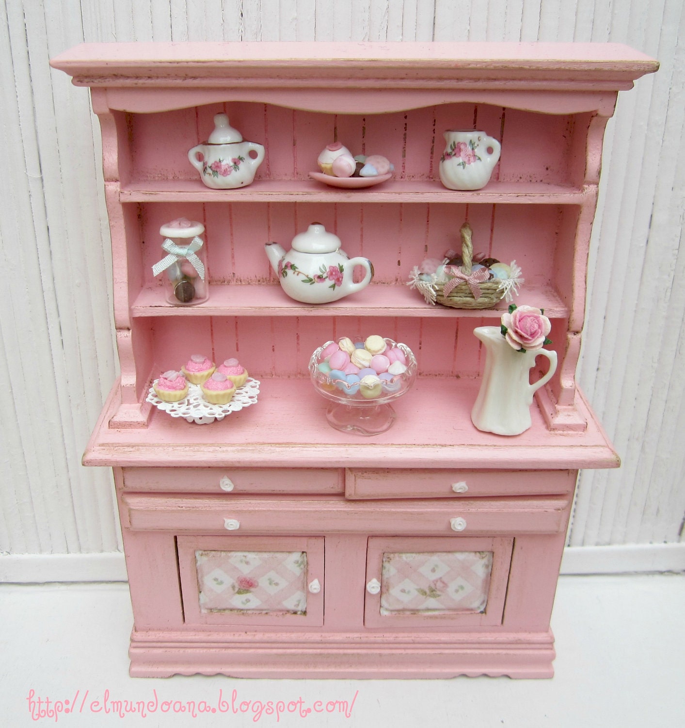 Beautiful shabby chic style cupboard for dollhouses . 112