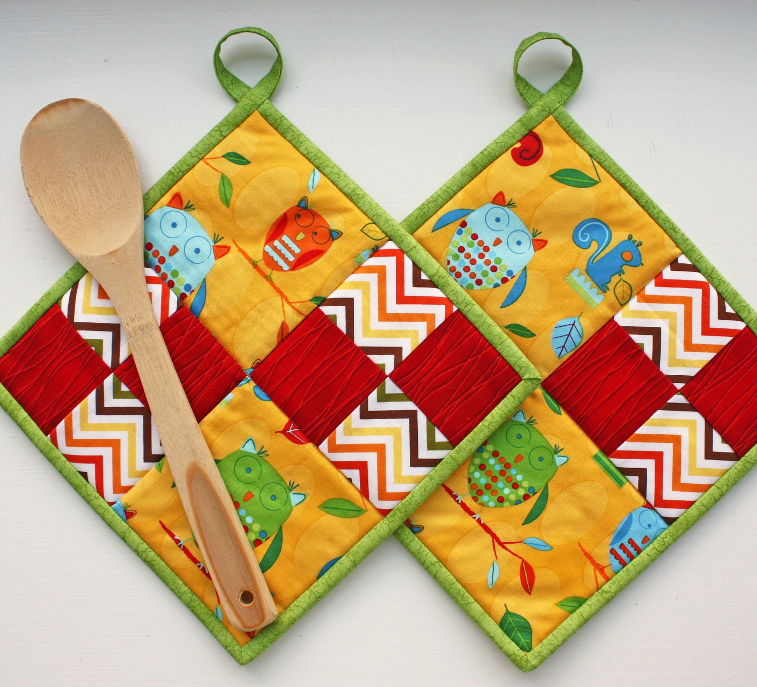 wise-owl-handmade-quilted-potholders-set-of-two