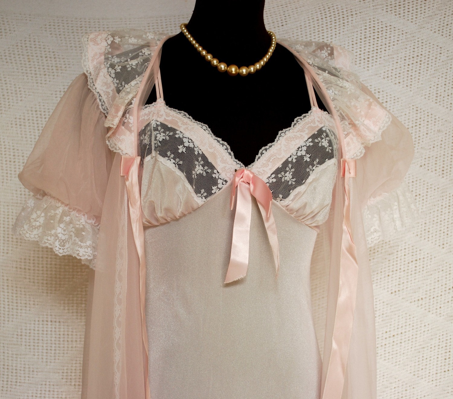 Vintage 1970s Val Mode Pink Frilly Peignoir Set by IntimateRetreat