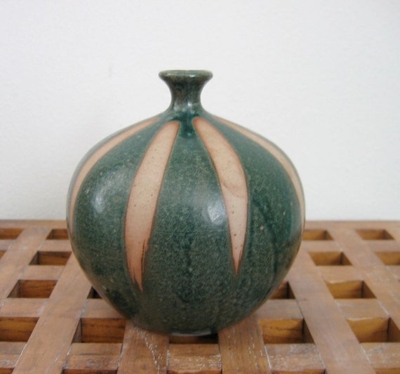 Vintage Modern Art Pottery Vase. Unmarked 1960's Weed