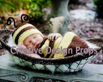 Cocoon and Hat - Bumble Bee set - newborn outfit, Halloween costume, photo prop, Baby Shower Gift,