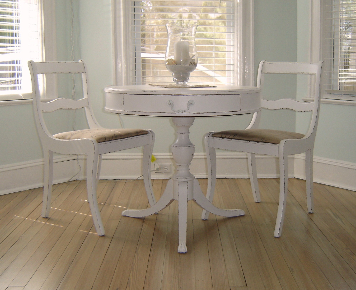 french bistro kitchen table and chair