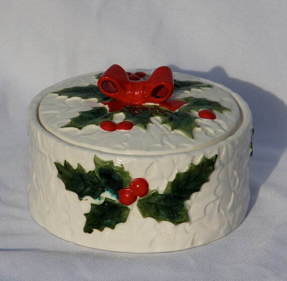 Vintage LEFTON Christmas White Holly Berry Candy Dish with Red