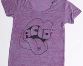 heathered purple t shirt