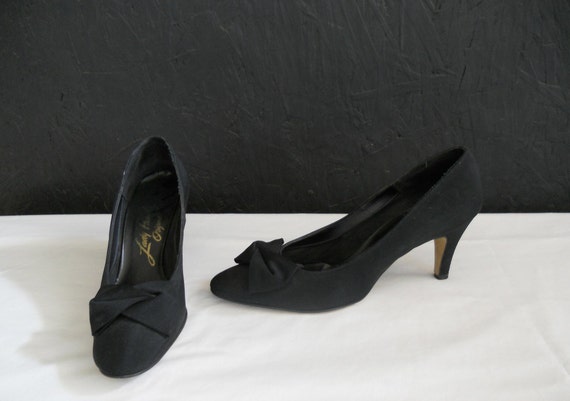 CLEARANCE 60s Black Heels . 1960s High Heels with Bows . Lady