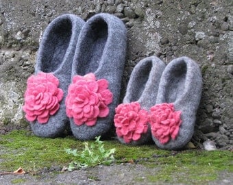 Mother and Daughter Gray Felted slippers - Pink dreams . Family set (2 pairs). Made to order. Eco friendly.