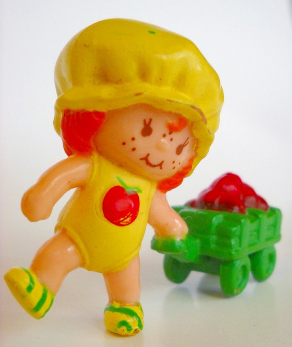 strawberry shortcake figures 1980s