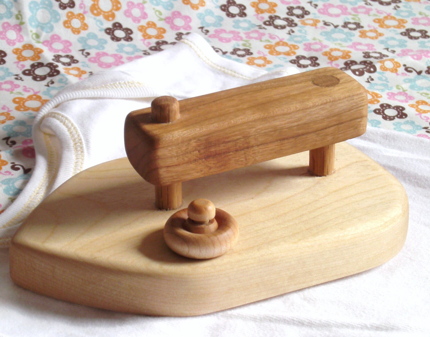 Natural Wooden Iron Wooden Toys Pretend Play Practical