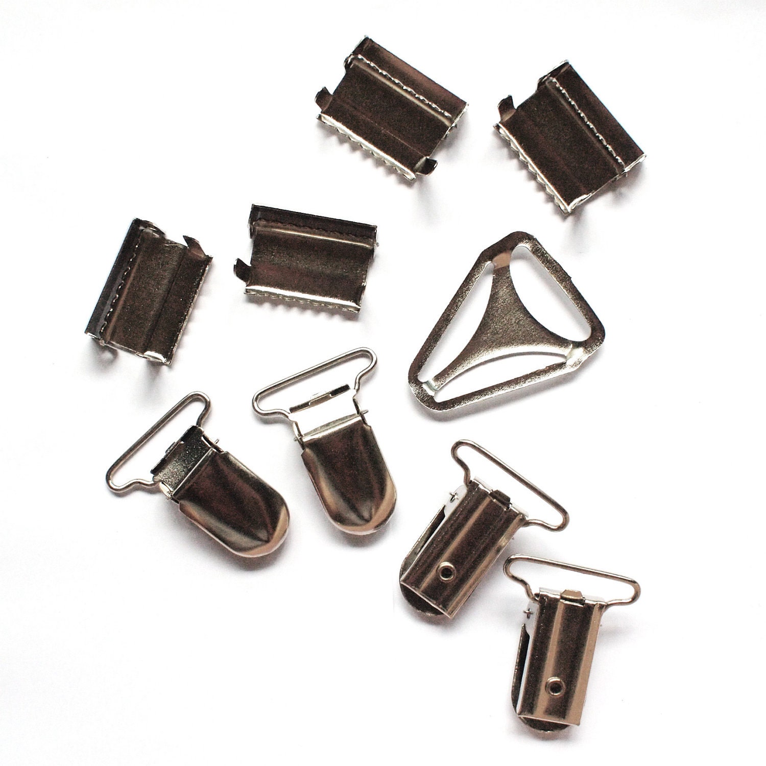 A Set of Silver Suspender Parts for 1 Wide Elastic by Puffytots