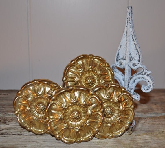 Vintage Flowered Curtain Tie Backs Gold. Set by OldHousePartsCo