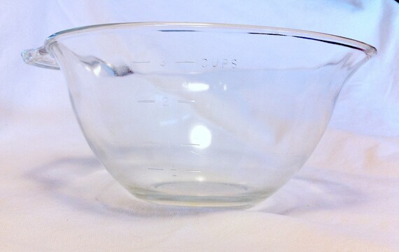 3 Cup, pyrex Vintage  cups, Mixing Pyrex Bowl, cup measuring Clear Teardrop Glass Measuring vintage