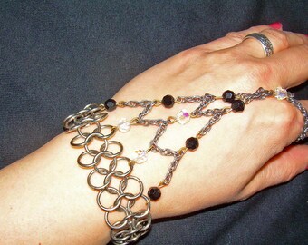 Slave Bracelet chainmail Hand Flower