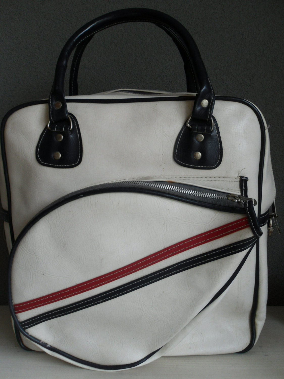 Vintage white skai leather sport bag tennis racket bag