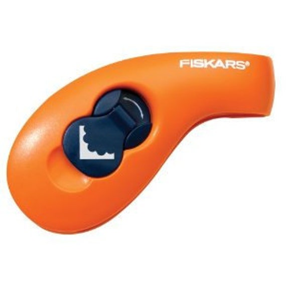 Fiskars SCALLOPED 2 in 1 Twist and Flip Corner Punch
