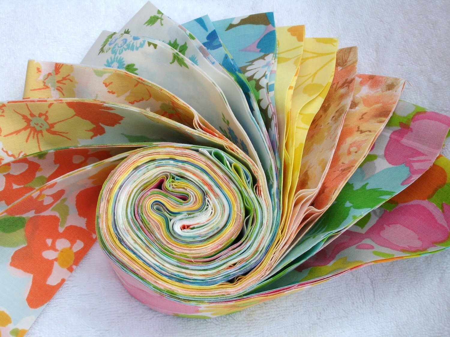 Vintage sheet mini jelly roll assortment 14 strips